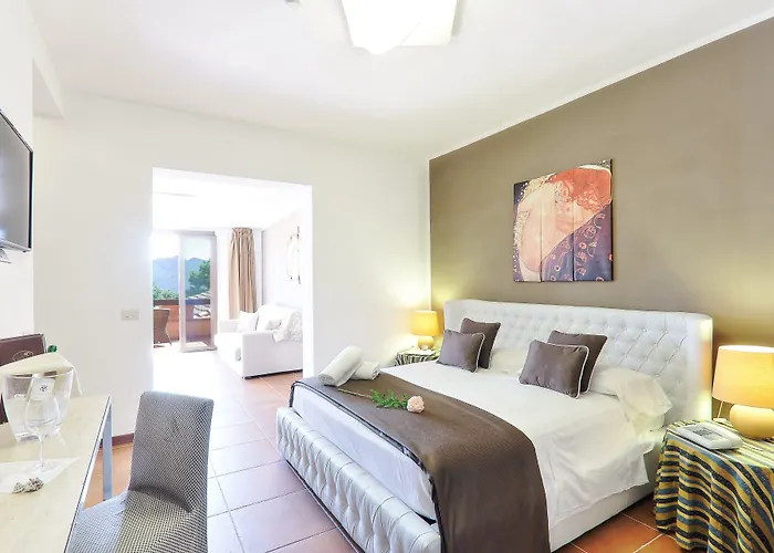 Essence Isola D'elba - Le Picchiaie 포르토페라이오