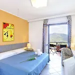 Essence Isola D'elba - Le Picchiaie Otel 4*