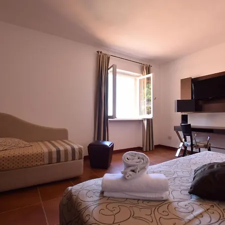 Le Picchiaie Hotel