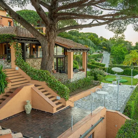 Essence Isola D'elba - Le Picchiaie 4*