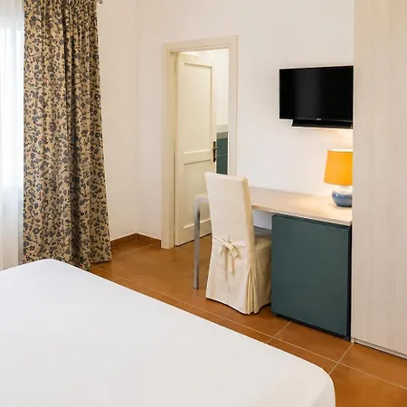 Essence Isola D'elba - Le Picchiaie 4*
